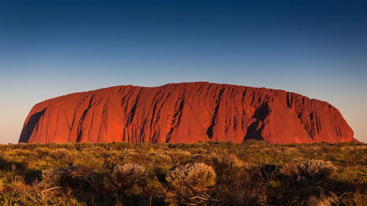 tararua | Taking Off from Ayers Rock Heliport: What to Expect