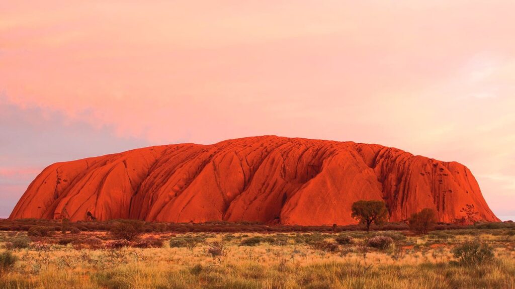 tararua | Watching the Sunrise Over Uluru: A Must-See Experience